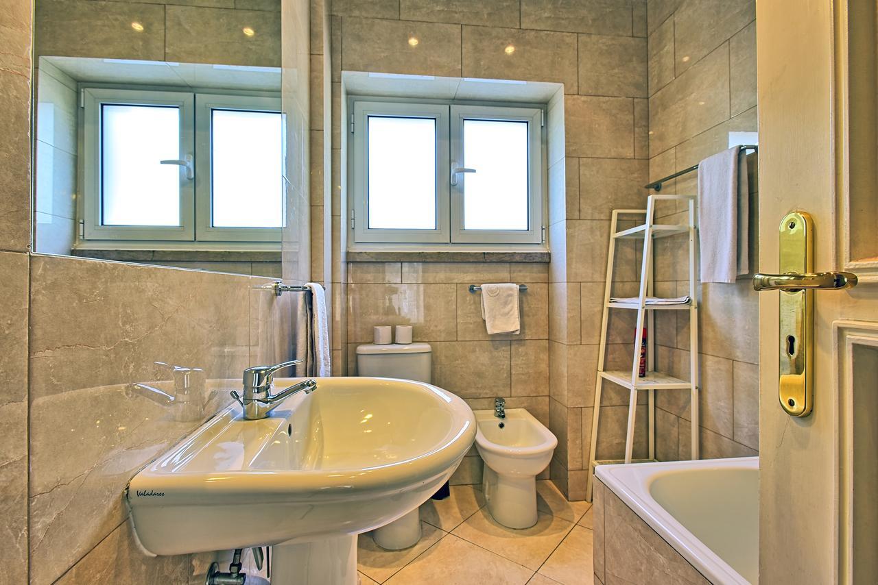 Almirante 2 Four Bedrooms * Lisboa
